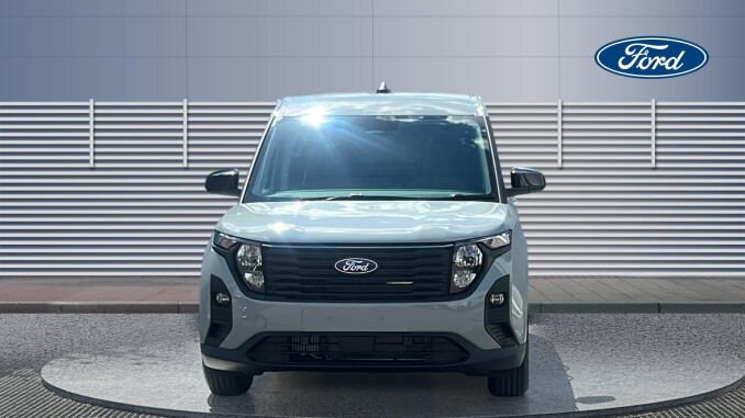 Ford Transit Courier Diesel 1.5 EcoBlue Limited Van - Image 3